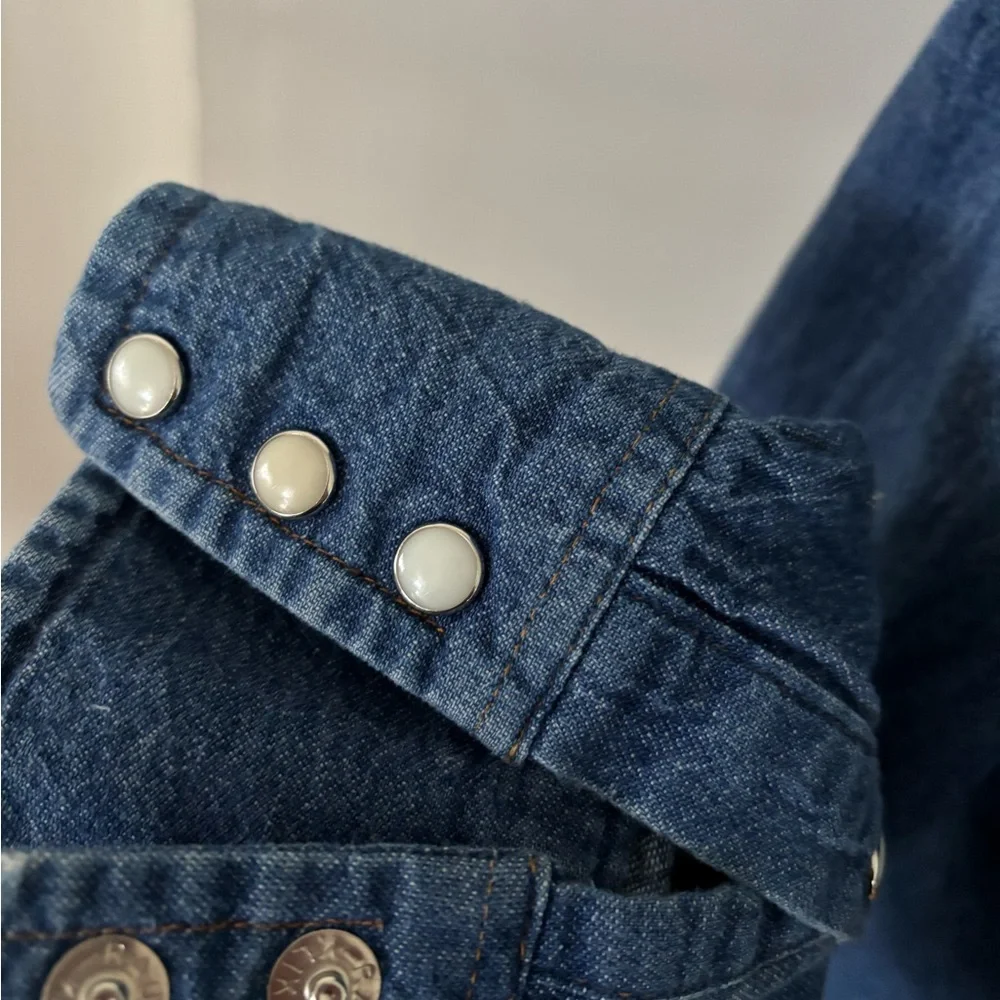 Vintage Wrangler Denim button up - Picture 5 of 12